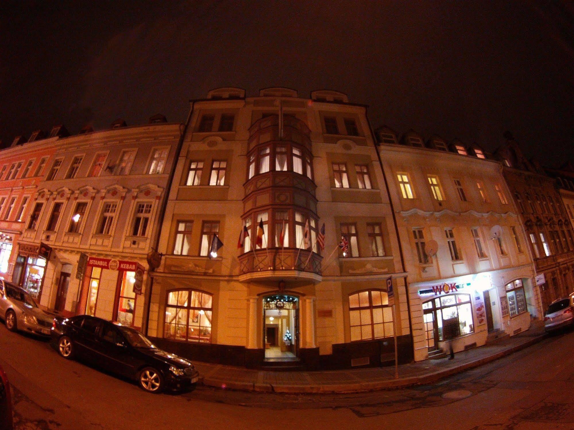 Hotel Derby Karlovy Vary Exterior photo